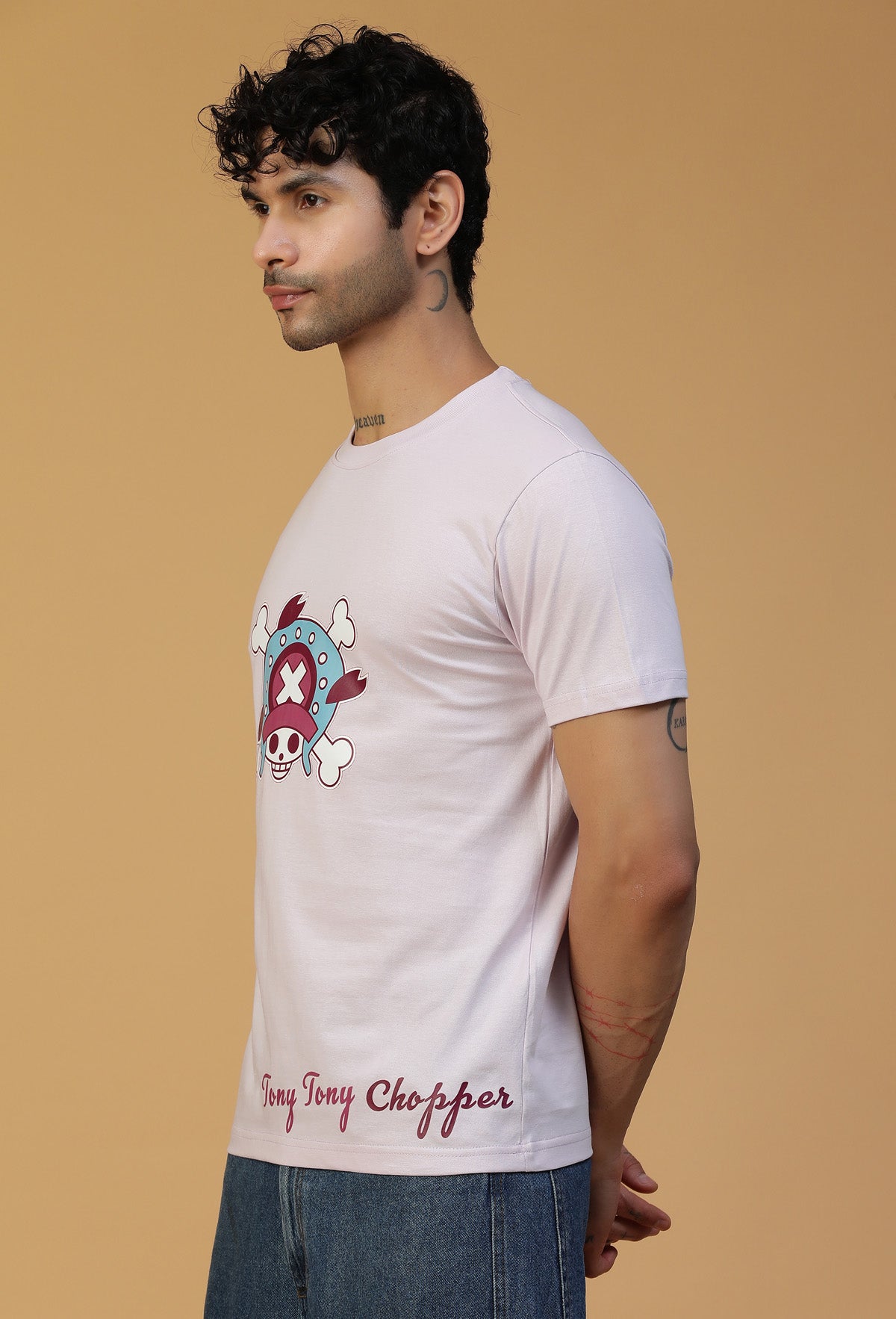 Regular Fit One piece Character Tony Tony Chopper Lavender T-Shirt.