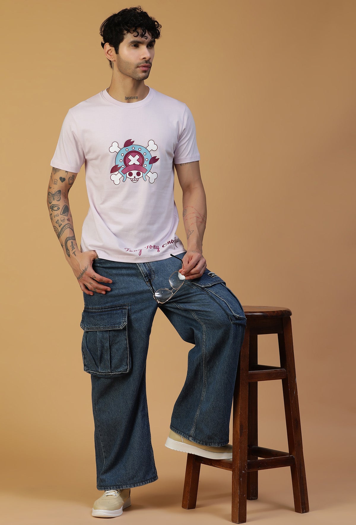 Regular Fit One piece Character Tony Tony Chopper Lavender T-Shirt.
