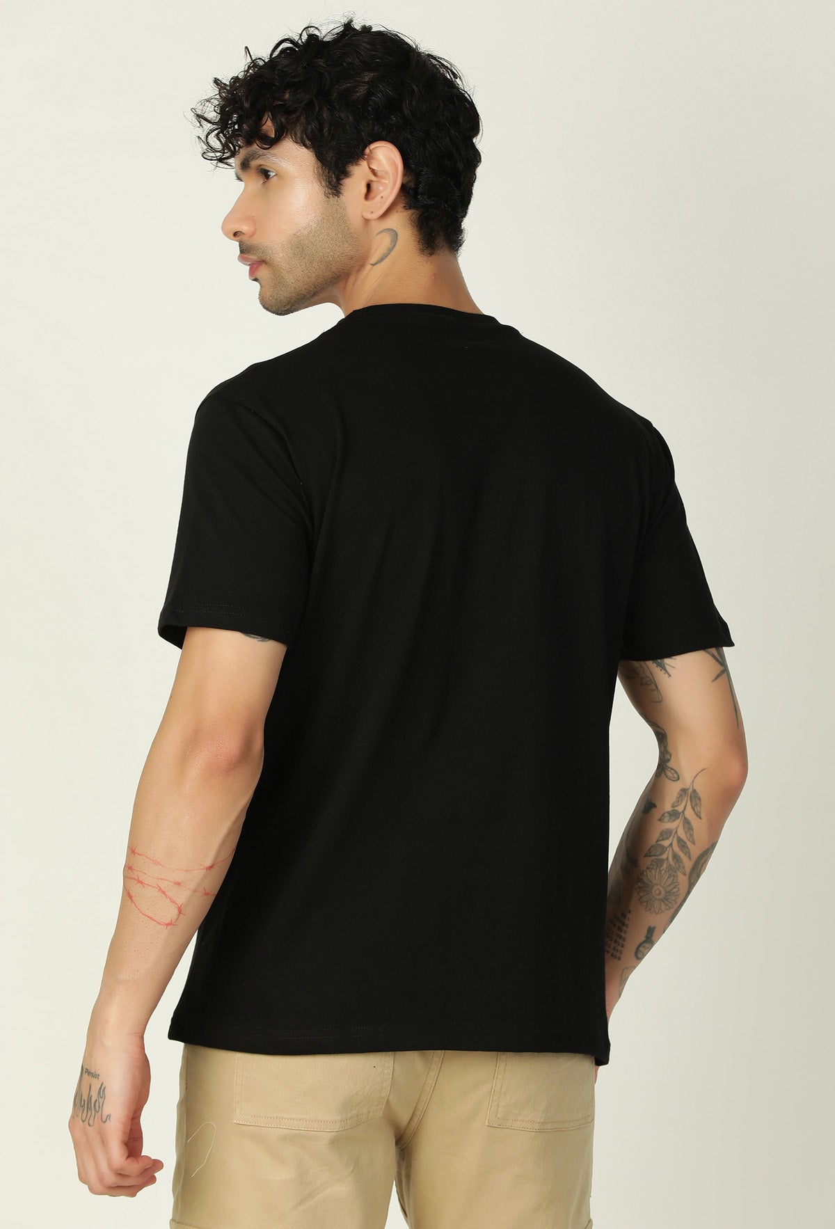 One Piece Heart Pirate Symbol Black Regular Fit Printed T-Shirt.