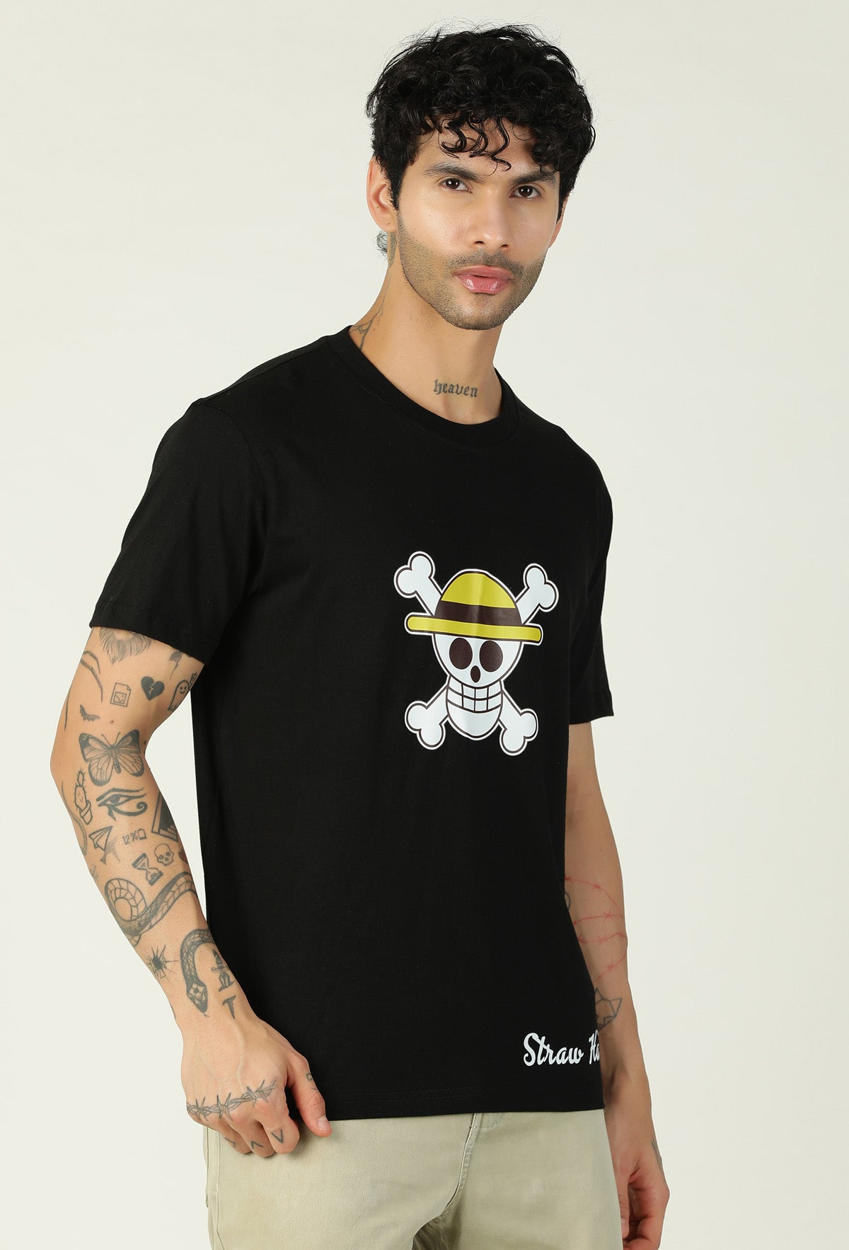 One Piece Straw Hat Pirates Black Regular Fit Printed T-Shirt.