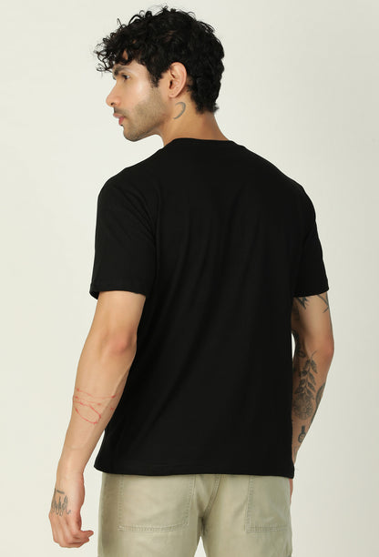 One Piece Straw Hat Pirates Black Regular Fit Printed T-Shirt