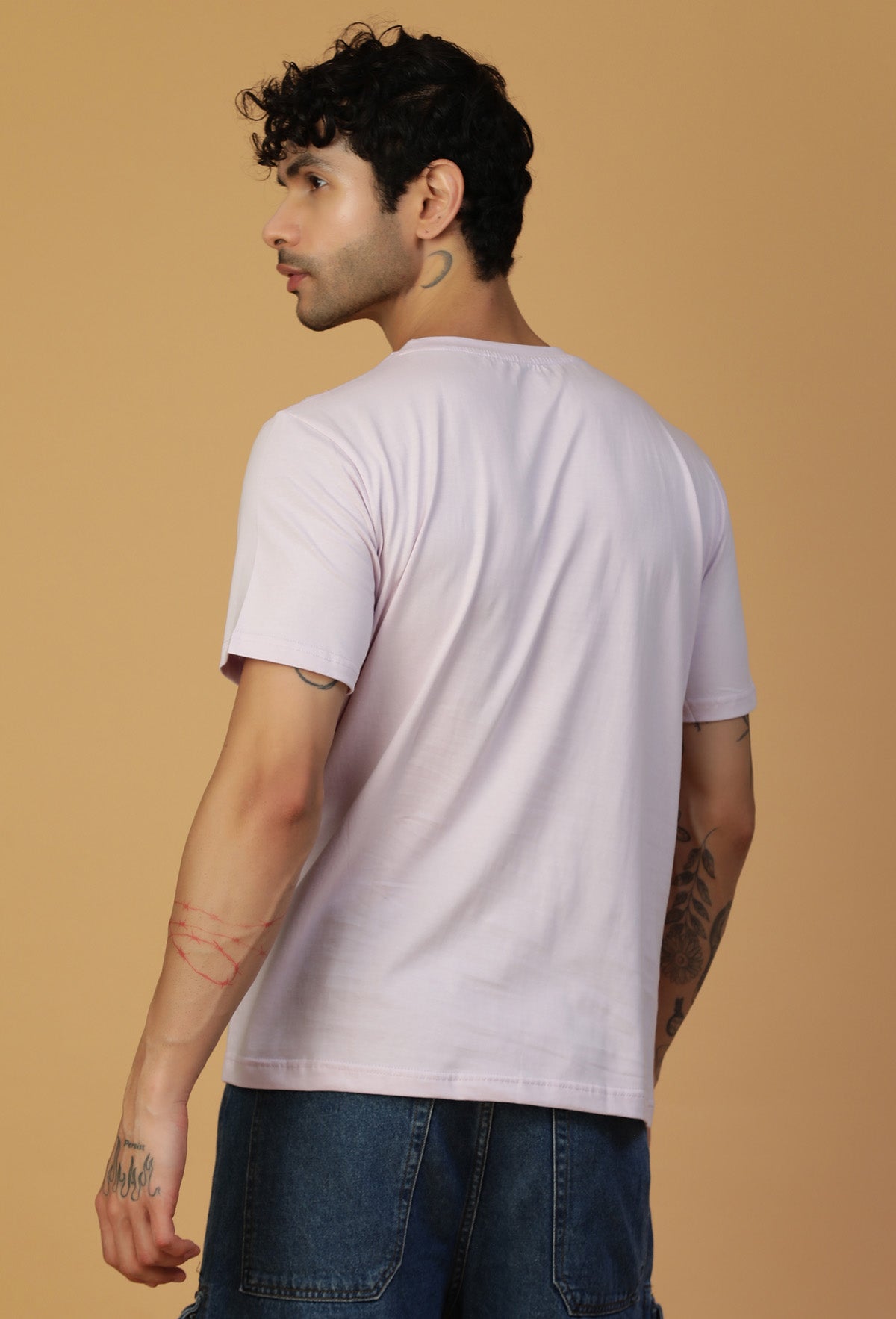Back view of men's solid lavender regular-fit T-shirt